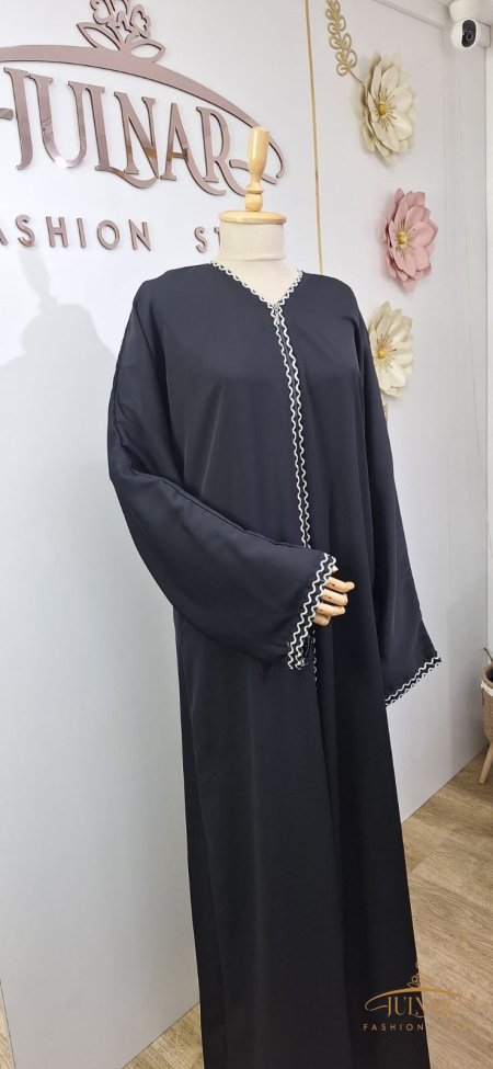ابيض متعرج